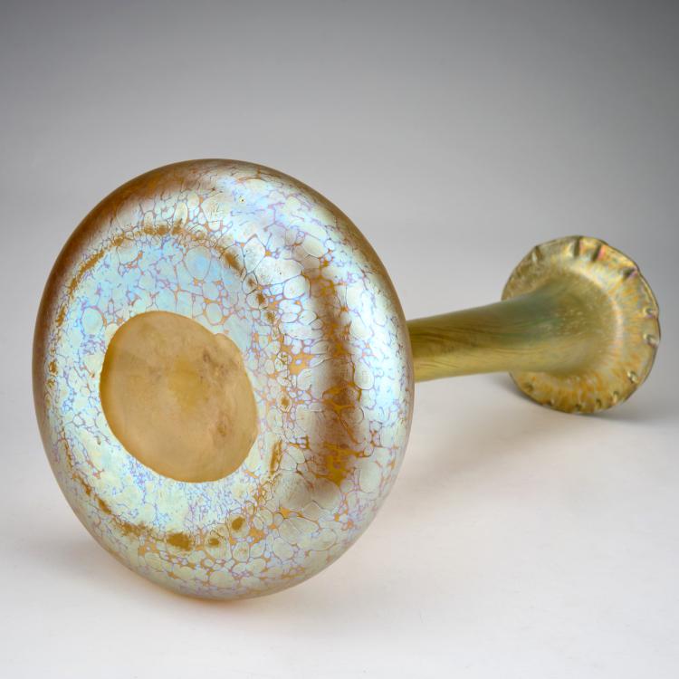 Bild 7 zu Objekt, Hohe 'Papillon'-Vase, 1898-1900, L&ouml;tz Wwe., Klosterm&uuml;hle / Klastersky Mlyn, 180A 117