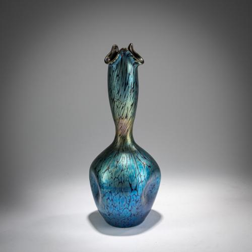 'Papillon'-Vase, 1898-1900