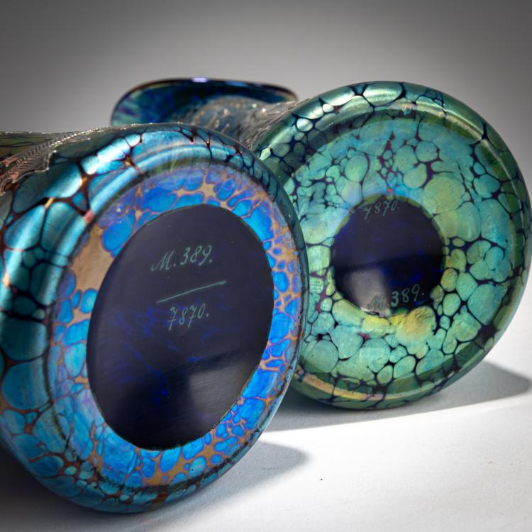 Bild 2 zu Objekt, Zwei 'Papillon'-Vasen mit Silver-Overlay, 1898-1900, L&ouml;tz Wwe., Klosterm&uuml;hle / Klastersky Mlyn, 180A 120