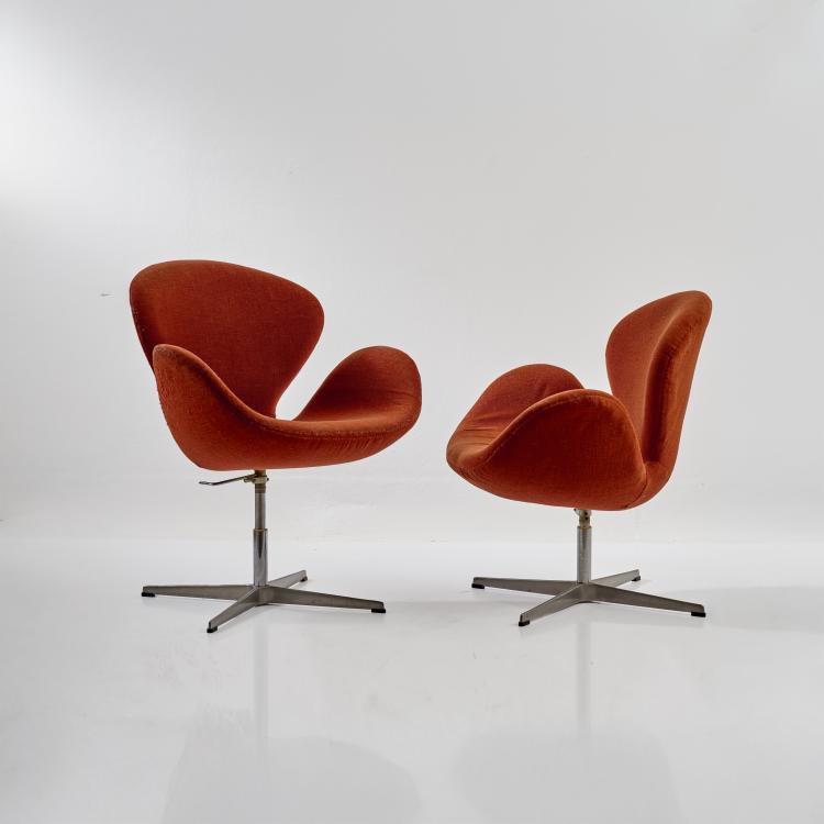 Bild 1 zu Objekt, Two 'Swan' armchairs, 1957/58, Arne Jacobsen, Fritz Hansen, Aller&oslash;d, 180B 480
