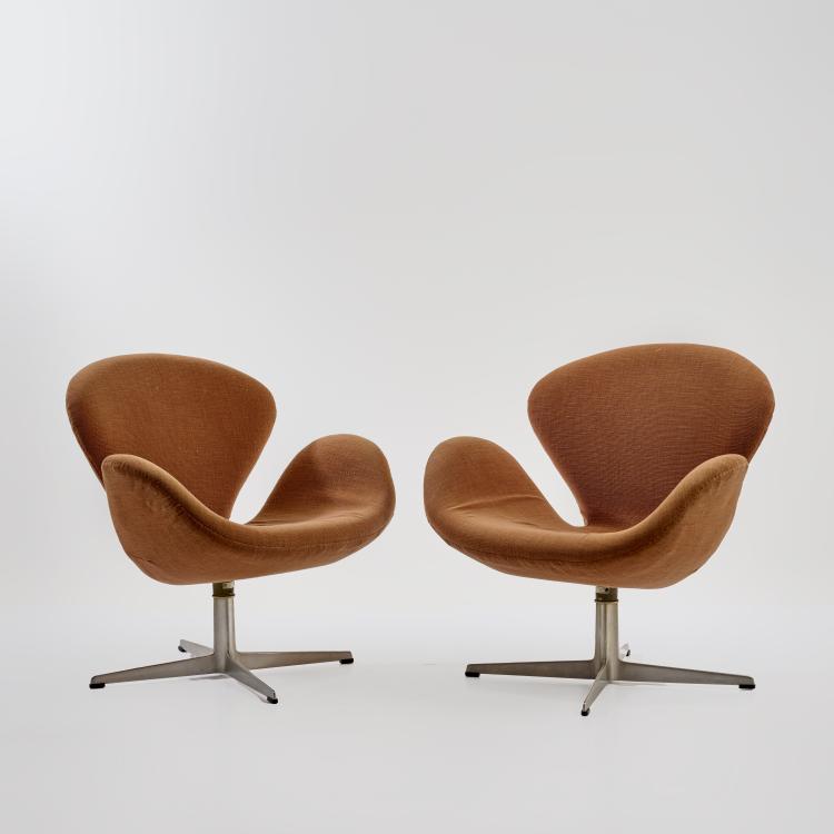 Hauptbild zu Objekt, Two 'Swan' armchairs, 1957/58, Arne Jacobsen, Fritz Hansen, Aller&oslash;d, 180B 479