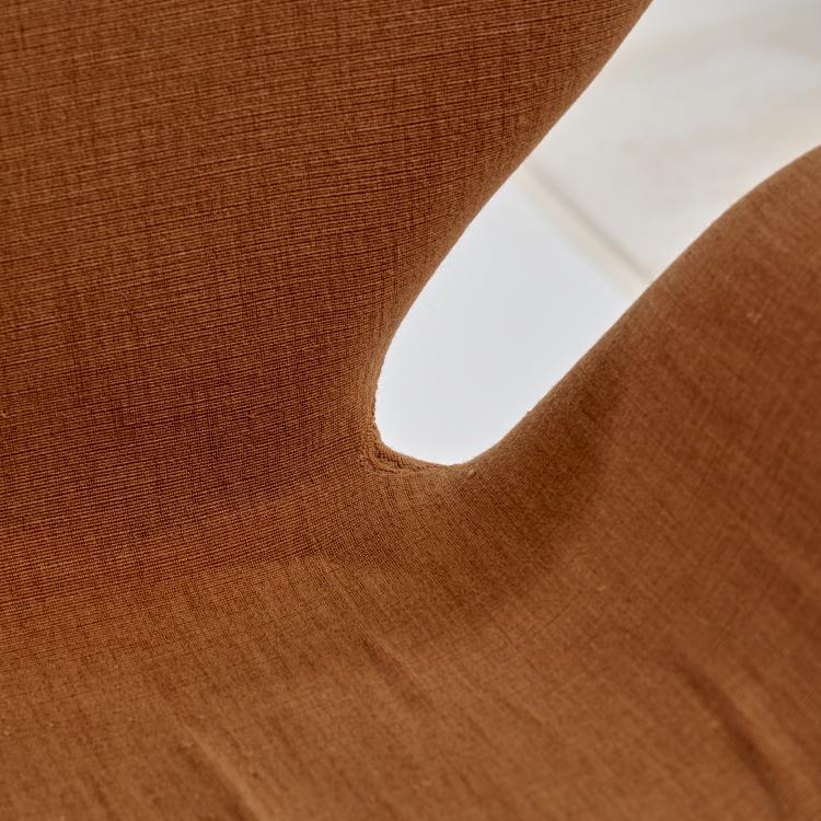 Bild 3 zu Objekt, Two 'Swan' armchairs, 1957/58, Arne Jacobsen, Fritz Hansen, Aller&oslash;d, 180B 479