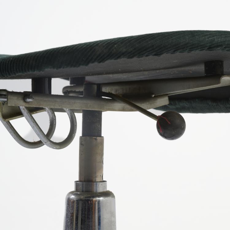 Bild 6 zu Objekt, Desk chair 'SE 40 R', 1949/52/54, Egon Eiermann, Wilde & Spieth, Esslingen, 181A 215