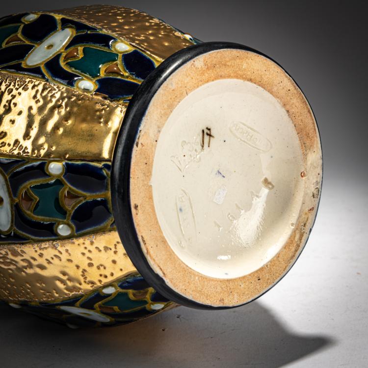 Bild 2 zu Objekt, Vase, um 1906, Amphora-Werke, Riessner & Kessel, Turn-Teplitz / Trnovany-Teplice, 180A 365