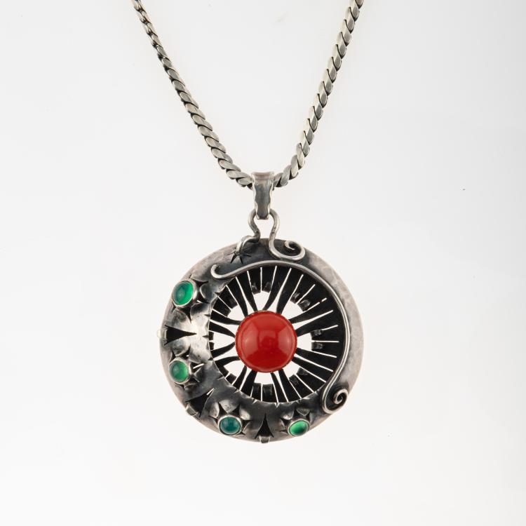 Hauptbild zu Objekt, Pendant with chain, circa 1935, Oswald von Richter- Berchem, Deutscher Werkbund; Richter-Engel, 180C 730