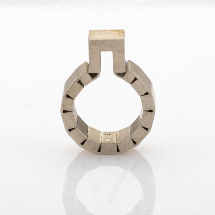Bild 1 zu Objekt, Ring &sbquo;Sawcut&lsquo;, 1991, Herman Hermsen, 180C 627
