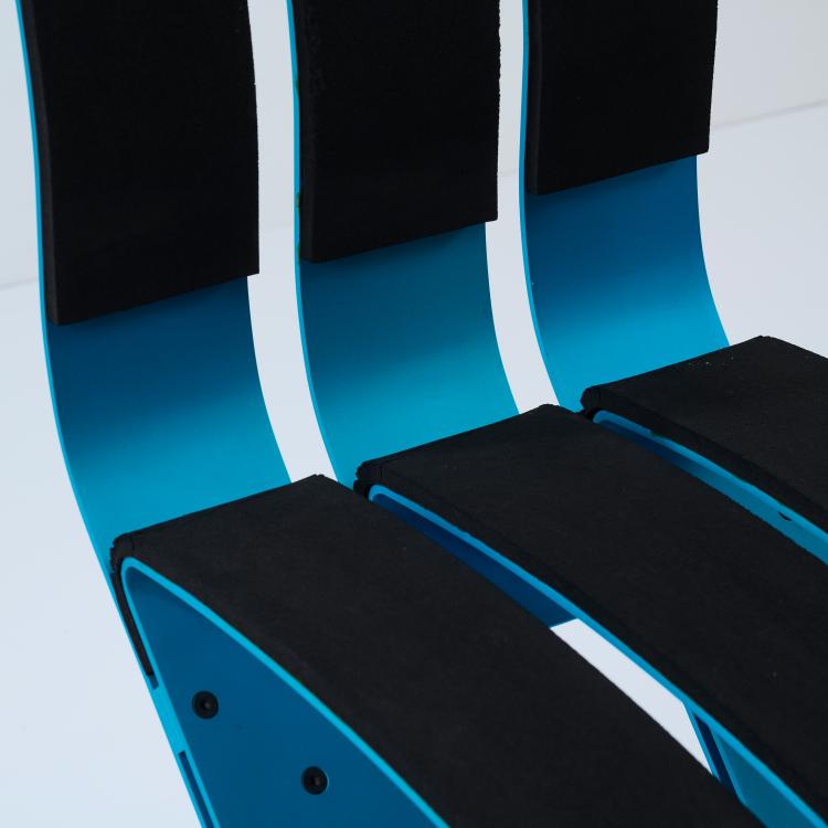 Bild 13 zu Objekt, Zwei St&uuml;hle 'School Chair', 1988, Ron Arad, Vitra Design, Weil am Rhein, 180B 549