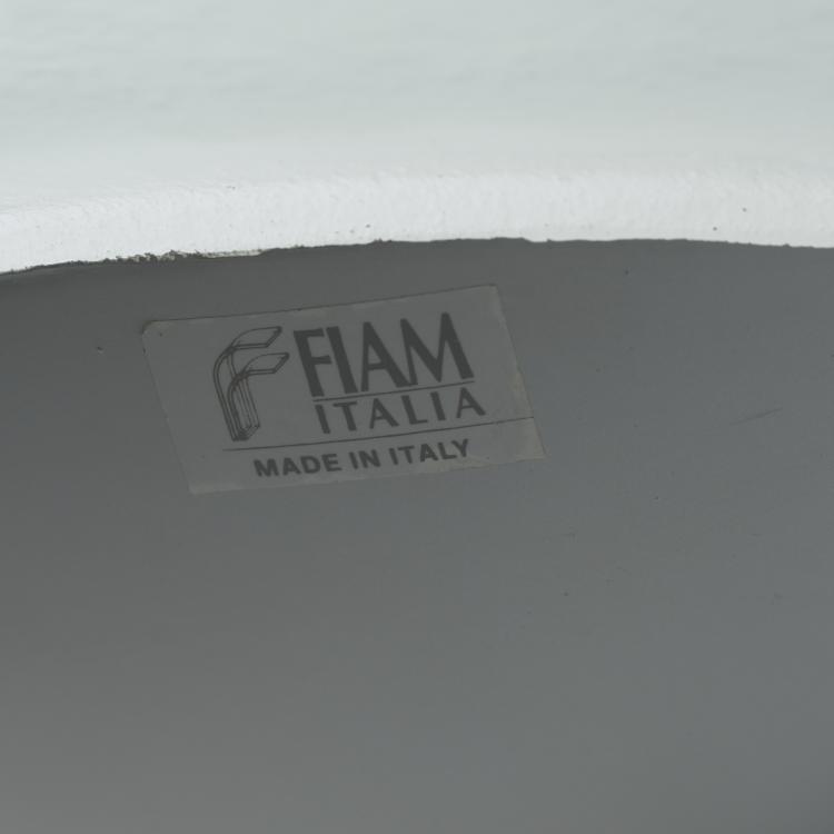 Bild 1 zu Objekt, Coffee table 'Konx', 1999 (design), Ron Arad, Fiam, Scorze, 180B 563