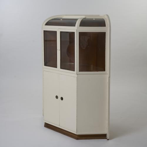 Display cabinet from the dining room of Else von Guaita-Lampe, 1906