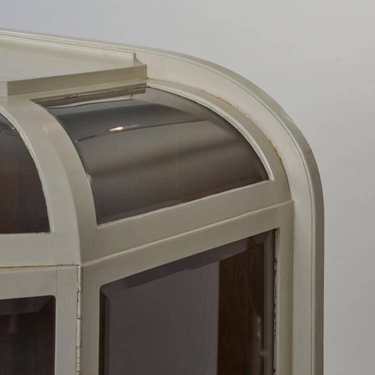 Bild 2 zu Objekt, Display cabinet from the dining room of Else von Guaita-Lampe, 1906, Henry van de Velde, Scheidemantel, H., Weimar, 180B 395