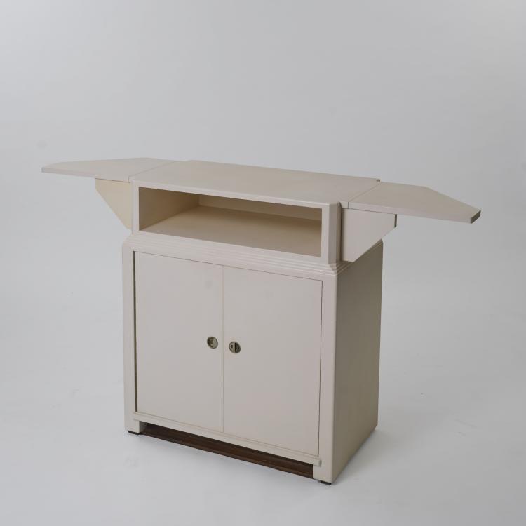 Bild 1 zu Objekt, Buffet from the dining room of Else von Guaita-Lampe, 1906, Henry van de Velde, Scheidemantel, H., Weimar, 180B 401