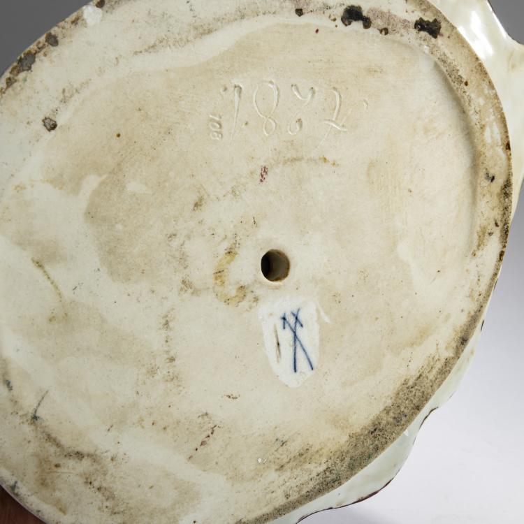 Bild 3 zu Objekt, 'Lady with Cape', 1910, Karl Theodor Eichler, Meissen, StPM, 180A 277