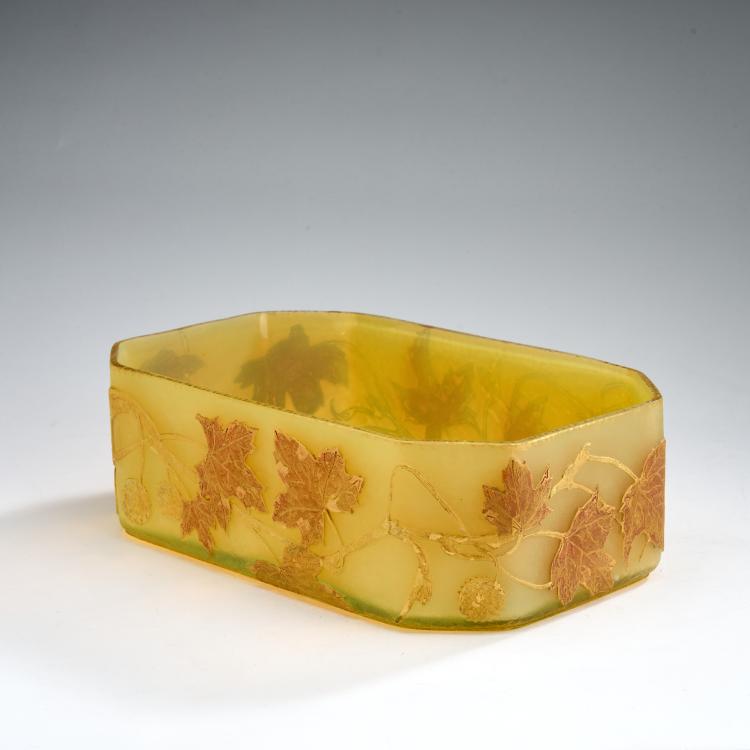 Bild 1 zu Objekt, Schale 'Boule caboss&eacute;e, Aurore, Platanes', 1893, Jacques Gruber, Daum Fr&egrave;res, Nancy, 180A 1