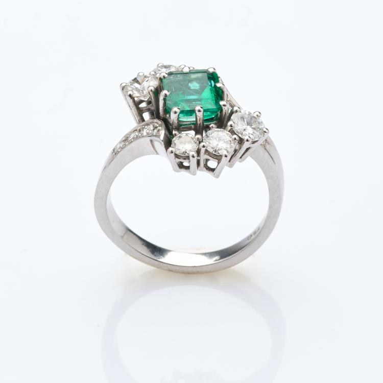 Bild 1 zu Objekt, Cocktailring mit Smaragd und Diamanten, 180C 750