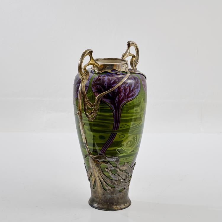 Bild 1 zu Objekt, Important handle vase with underwater decoration, c. 1899, Hermann Gradl, Orivit-Metallwarenfabrik, K&ouml;ln, 180A 234