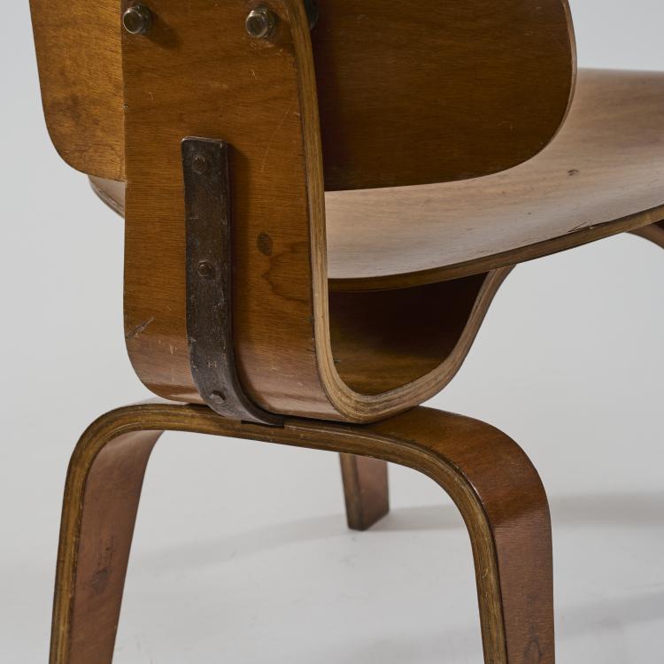 Bild 6 zu Objekt, Armchair 'LCW', 1946 (design), Charles & Ray Eames, Miller Herman, S&uuml;damerika, 181A 214