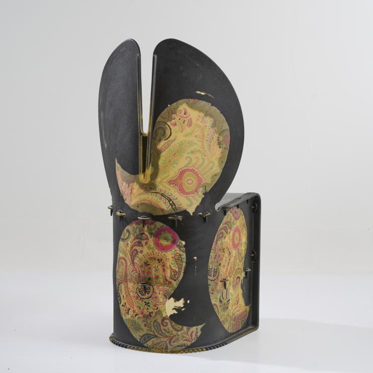 Bild 7 zu Objekt, 'Nobody's chair' from the 'Nobody's perfect' series, 2003, Gaetano Pesce, Zerodesigno, San Giuliano Vecchio; Etro, Mailand / Milan, 180B 526