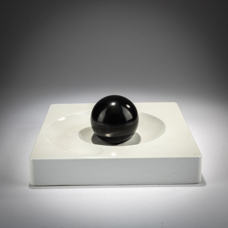 Bild 1 zu Objekt, Ashtray 'Spiros' with ember snuffer, 1969 (design), Eleonore Peduzzi Riva, Artemide, Mailand, 181A 241