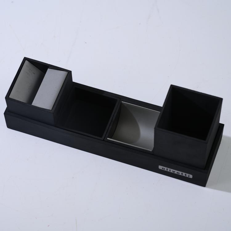 Bild 1 zu Objekt, Vier Teile aus dem Schreibtischset 'Cubo' mit Aschenbecher, 1957, Bruno Munari, Danese, Mailand, 181A 147