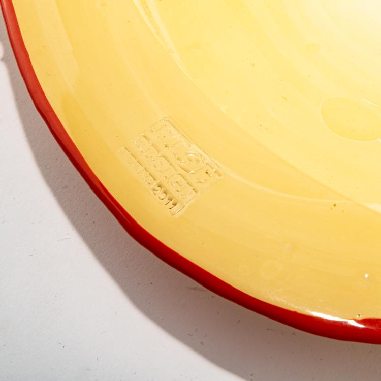 Bild 1 zu Objekt, Tablett aus der Serie 'Fish Design', 1995 (Entwurf), Gaetano Pesce, Corsi Design, Barasso, 180B 523