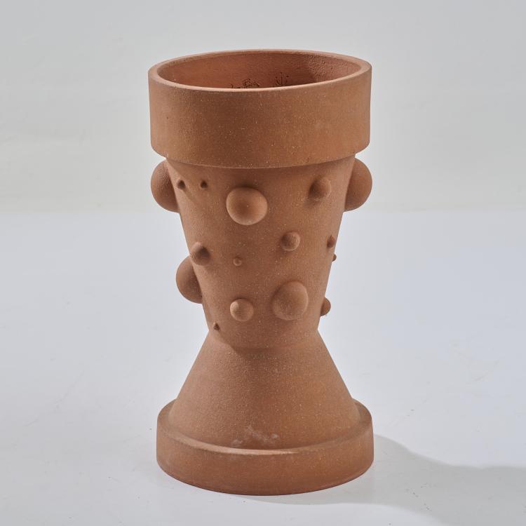 Bild 1 zu Objekt, Flower pot from the 'Folly' series, 1991-93, Dan Friedman, Alessio Sarri Ceramiche, Sesto Fiorentino, 180B 559
