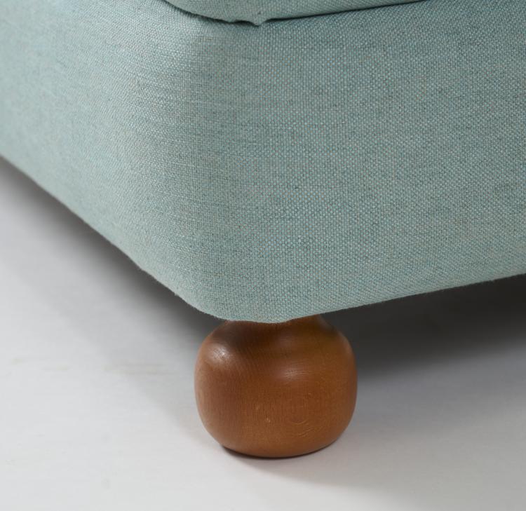 Bild 3 zu Objekt, Armlehnsessel '336' mit Ottoman, um 1933 (Entwurf), Josef Frank, Svenskt Tenn, Stockholm, 181A 197