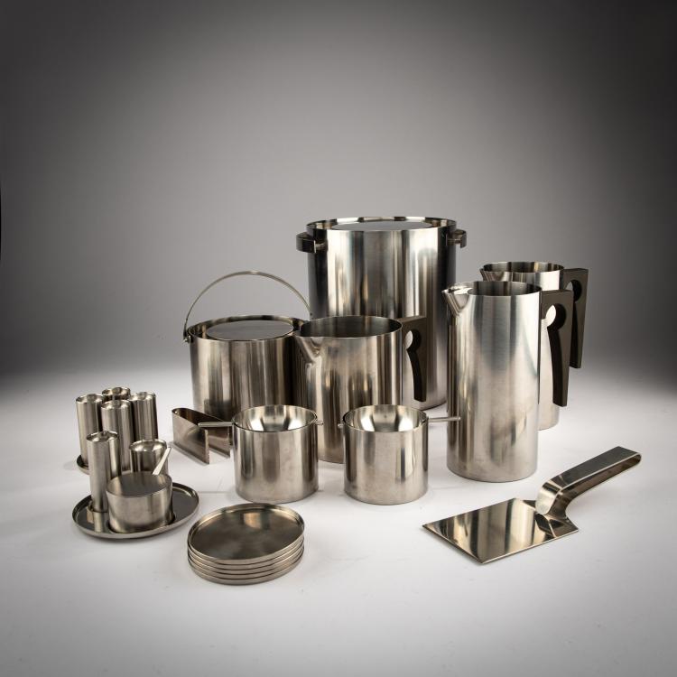 Hauptbild zu Objekt, 24 K&uuml;chenteile aus der 'Cylinda Line', 1967 (Entwurf), Arne Jacobsen, Stelton, Gentofte, 181A 99