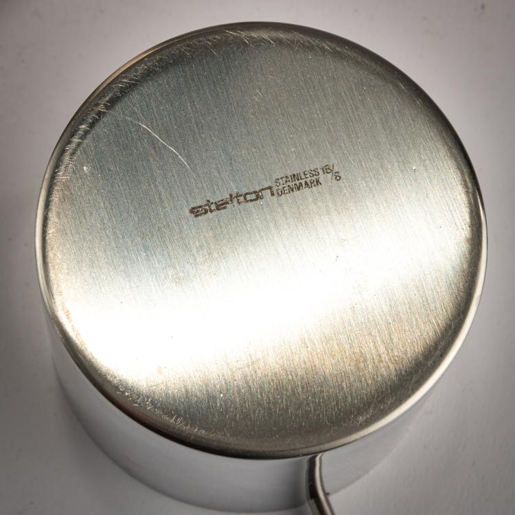 Bild 1 zu Objekt, 24 K&uuml;chenteile aus der 'Cylinda Line', 1967 (Entwurf), Arne Jacobsen, Stelton, Gentofte, 181A 99