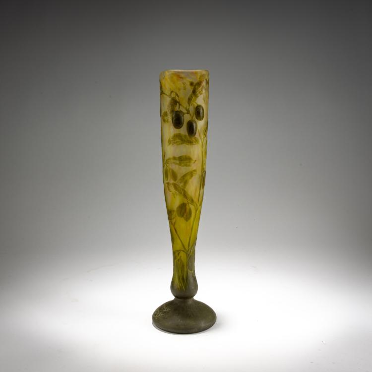 Bild 1 zu Objekt, Tall Vase 'Oliviers', c. 1910, Daum Fr&egrave;res, Nancy, 182A 45