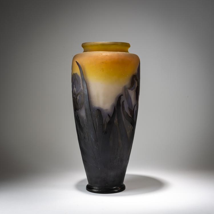 Bild 1 zu Objekt, Huge vase 'Iris', 1908-20, Gall&eacute;, Nancy, 182A 115