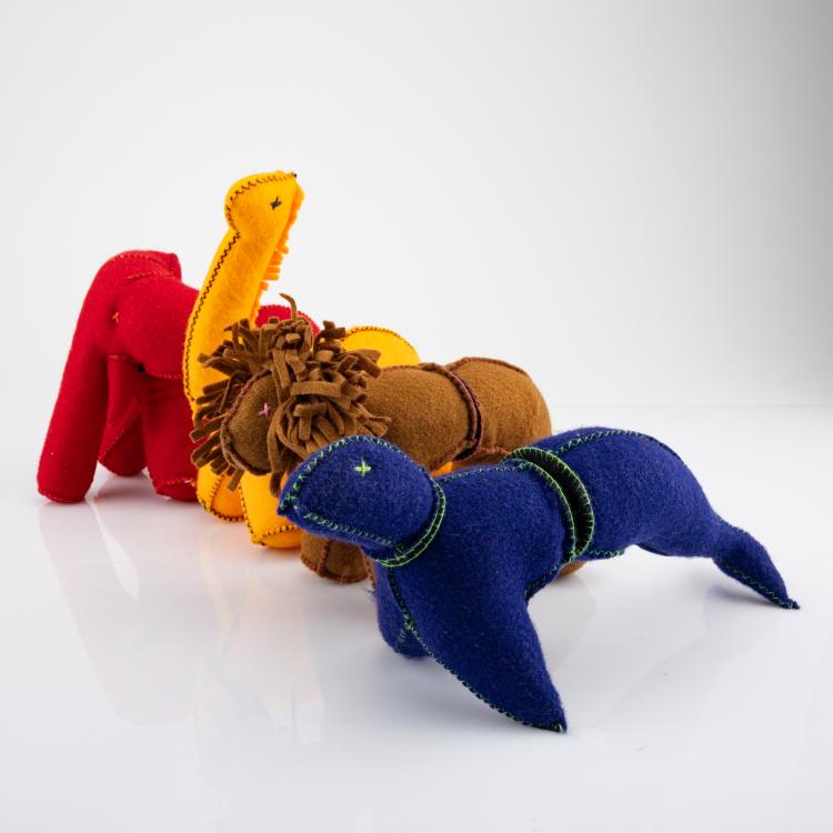 Bild 1 zu Objekt, Four animals 'I Ching' from the 'd. House' collection, 1990s, Vittorio Locatelli, Driade, Corsico, 181A 130