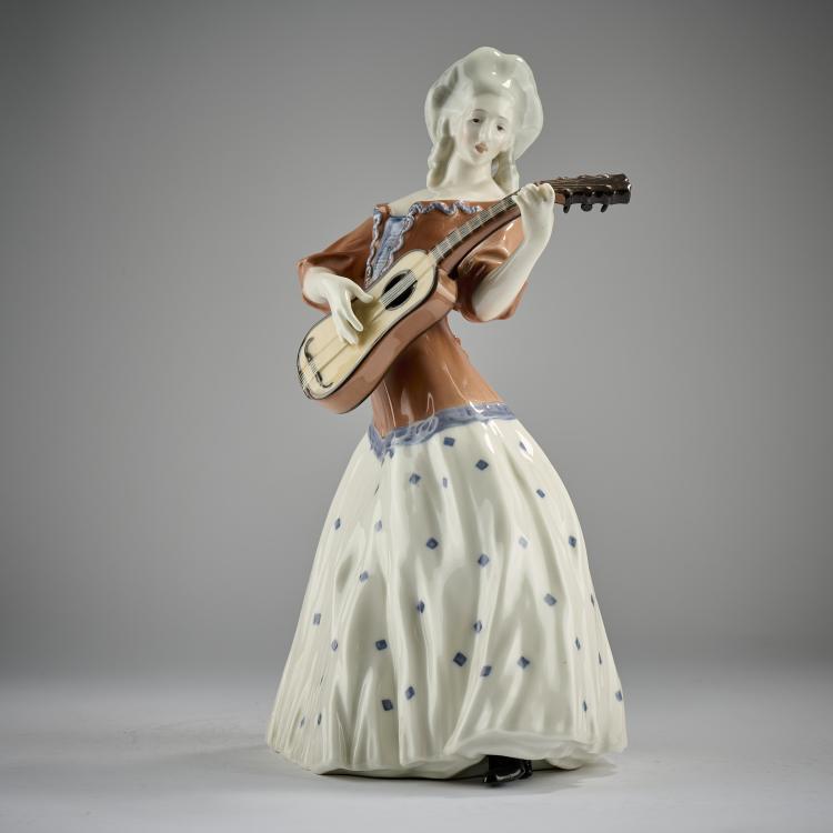 Bild 3 zu Objekt, 'Cabaret singer', 1909, Hermann Hubatsch, Berlin, KPM, 182A 397