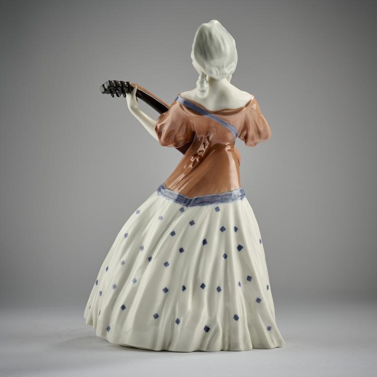 Bild 5 zu Objekt, 'Cabaret singer', 1909, Hermann Hubatsch, Berlin, KPM, 182A 397