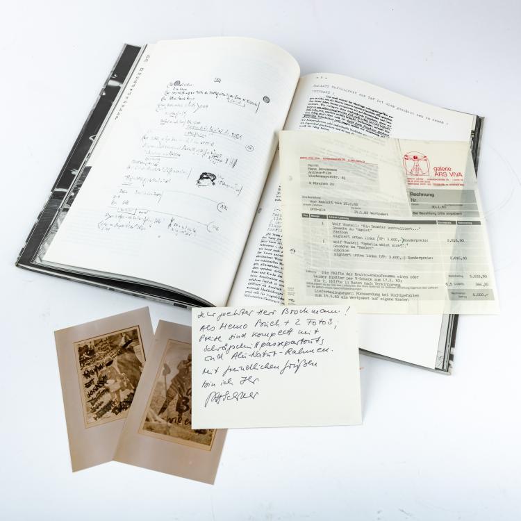 Bild 3 zu Objekt, 'Ophelia w&auml;lzt sich am Boden wie ein Pferd' for the theatre production 'Hamlet', c. 1980, Wolf Vostell, 181C 801