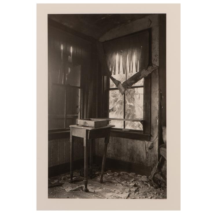 Bild 2 zu Objekt, 5 photographs from 'Das Wirkliche als Komposition', 1930-54 (printed 2012), Ellen Auerbach, Griffelkunst-Vereinigung Hamburg e.V. (Publ.), 181C 751