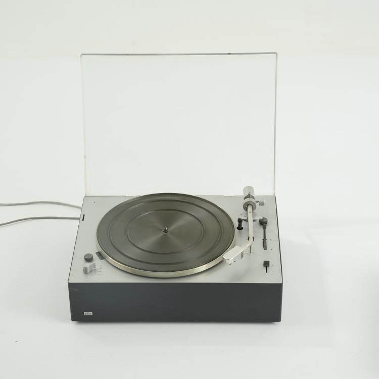 Bild 5 zu Objekt, Record player 'PS 1000', radio 'CE 500' and amplifier 'CSV 500', 1965-67, Dieter Rams, Braun AG, Kronberg, 181A 145