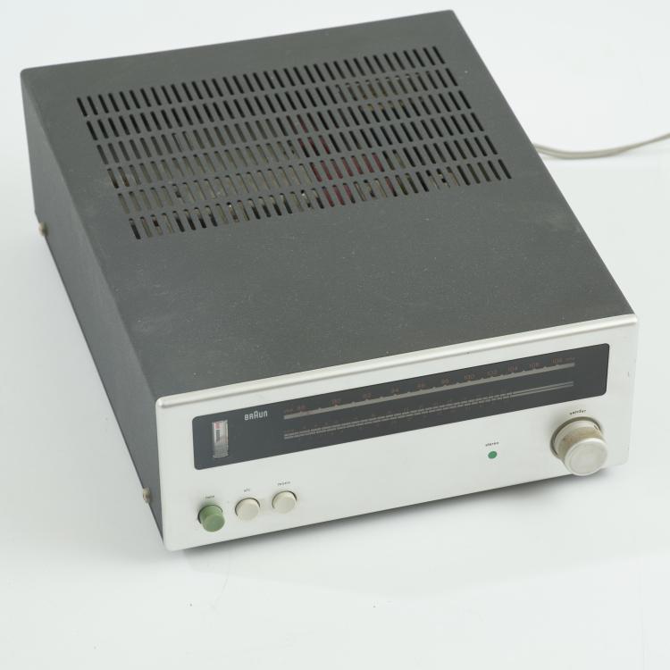 Bild 10 zu Objekt, Record player 'PS 1000', radio 'CE 500' and amplifier 'CSV 500', 1965-67, Dieter Rams, Braun AG, Kronberg, 181A 145
