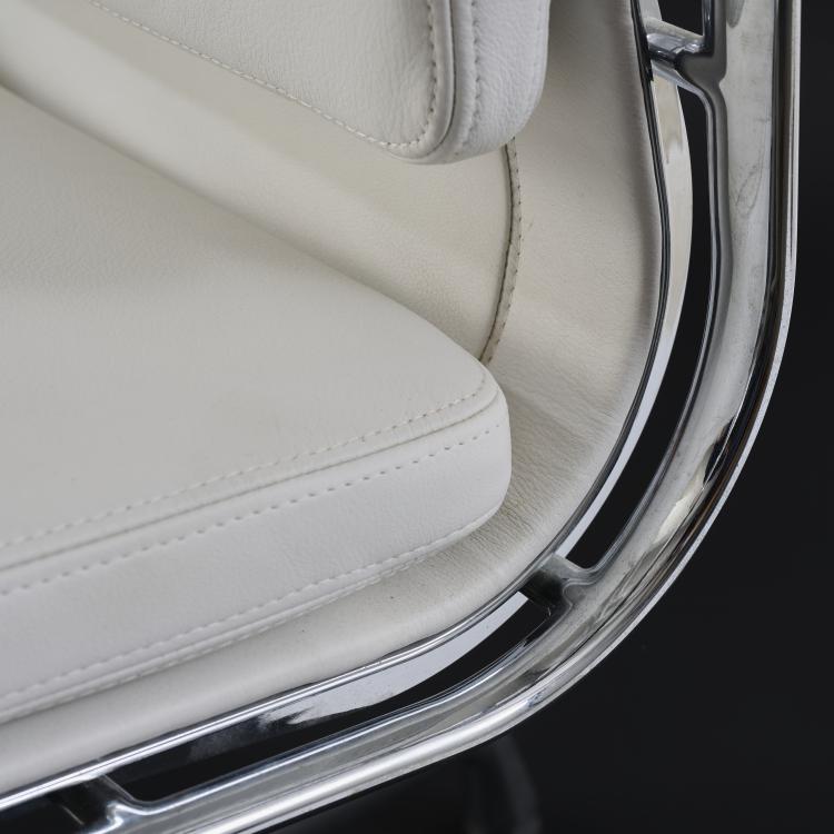 Bild 3 zu Objekt, Two armchairs 'Soft Pad', 1969, Charles Eames,Ray Eames, Vitra, Birsfelden, 181A 396