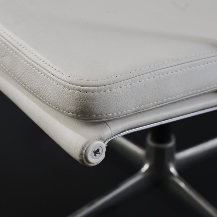 Bild 5 zu Objekt, Two armchairs 'Soft Pad', 1969, Charles Eames,Ray Eames, Vitra, Birsfelden, 181A 396