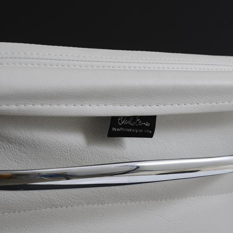 Bild 6 zu Objekt, Two armchairs 'Soft Pad', 1969, Charles Eames,Ray Eames, Vitra, Birsfelden, 181A 396