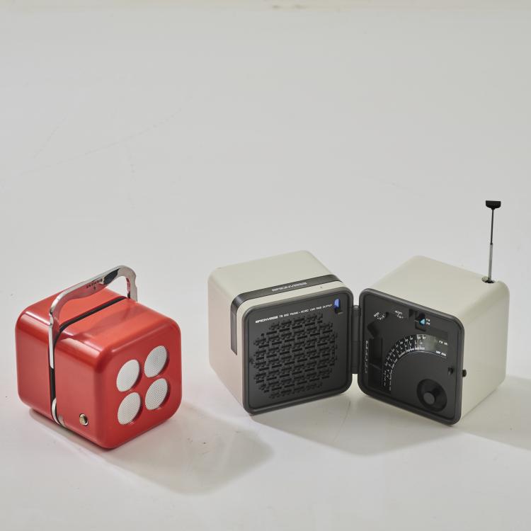 Hauptbild zu Objekt, Folding radio 'TS 502', 1964 (design) and folding radio 'RK 501 ALPHA 2', 1968, Mario Bellini,Richard Sapper,Marco Zanuso, Brionvega, Mailand; Siemens, M&uuml;nchen, 181A 233