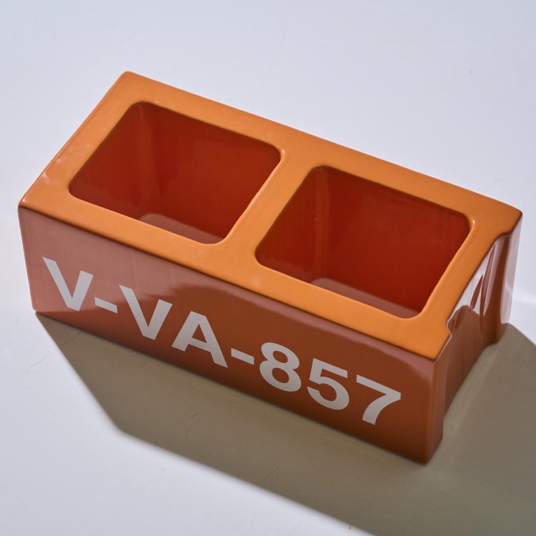 Bild 2 zu Objekt, Ceramic Block 'V-VA-675', 2019, Virgil Abloh, Vitra Design, Birsfelden, 181A 87