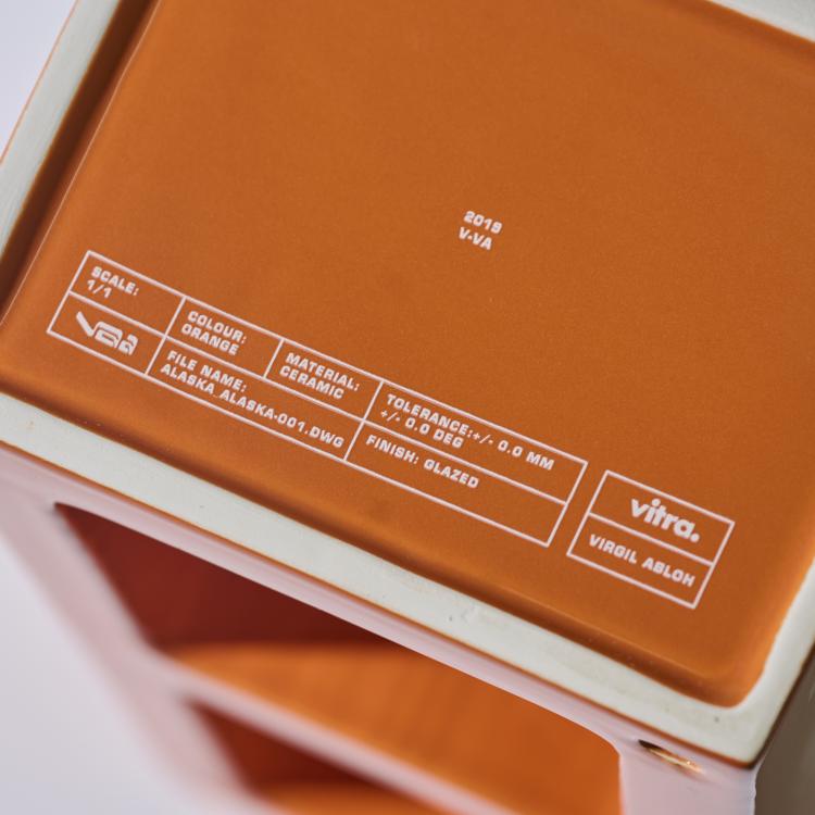 Bild 3 zu Objekt, Ceramic Block 'V-VA-675', 2019, Virgil Abloh, Vitra Design, Birsfelden, 181A 87