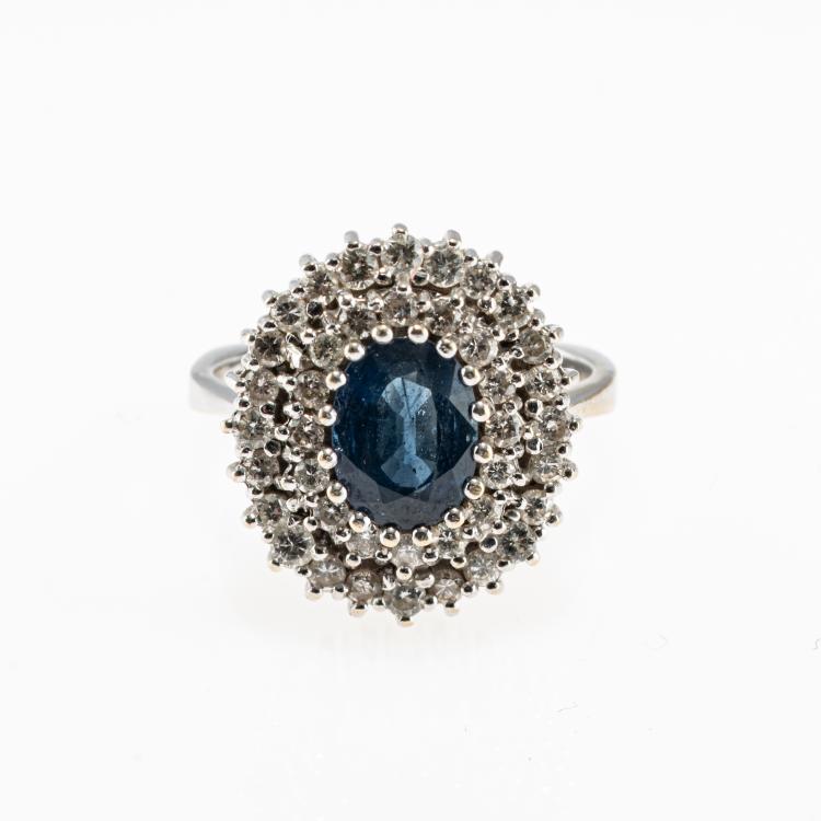 Hauptbild zu Objekt, Entourage ring with sapphire and diamonds, 182D 1102