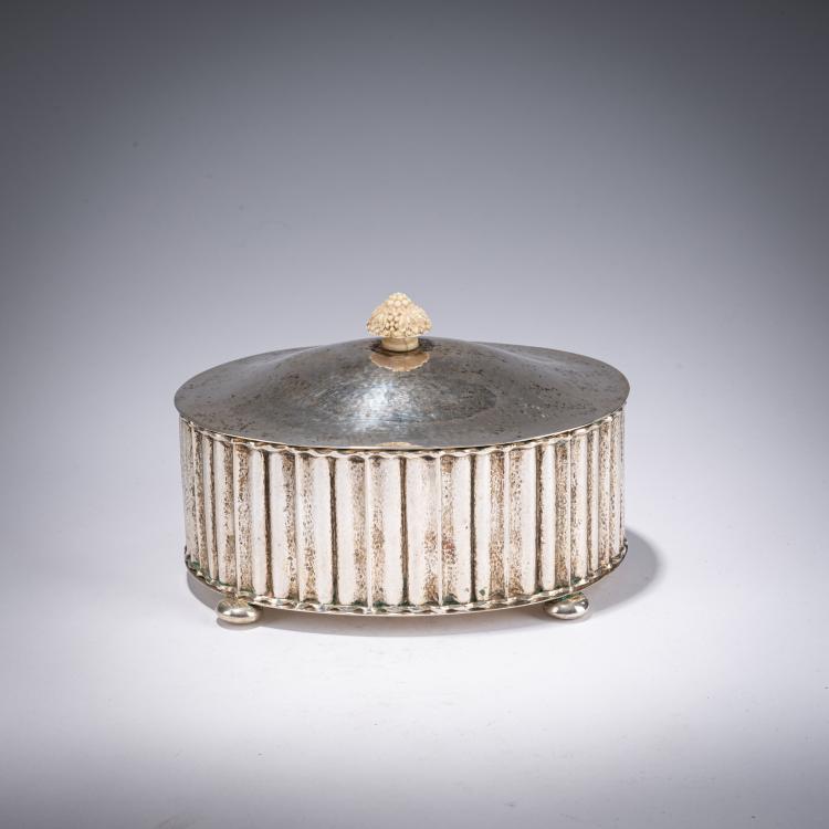 Bild 1 zu Objekt, Historisierende Zuckerdose mit Elfenbeinknauf, um 1900, Schlei&szlig;ner & S&ouml;hne, Hanau, 182A 435