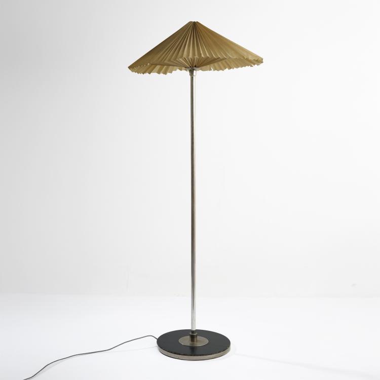 Bild 1 zu Objekt, Stehleuchte mit Pergamentschirm 'M11', 1927, Richard Winkelmayer, Metallwerkstatt Staatliche Bauhochschule Weimar, Weimar; Walter & Wagner, Schleiz, 181A 158