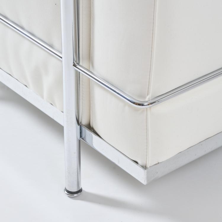 Bild 5 zu Objekt, Two armchairs 'LC 2', 1928 (design), Pierre Jeanneret,Charlotte Perriand,Le Corbusier Charles-&Eacute;douard Jeanneret-Gris, Cassina, Mailand / Milan, 181A 177