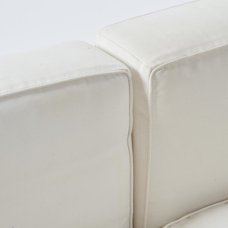 Bild 7 zu Objekt, Three-seater sofa 'LC 2', 1928 (design), Pierre Jeanneret,Charlotte Perriand,Le Corbusier Charles-&Eacute;douard Jeanneret-Gris, Cassina, Mailand / Milan, 181A 179