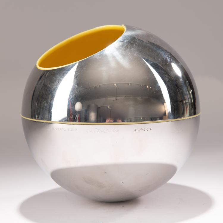 Bild 3 zu Objekt, Vasenobjekt 'Guscio N.1', 1972, Gi&ograve; Pomodoro, Alessi, Crusinallo, 181A 248