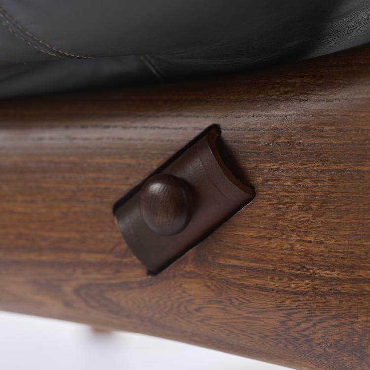 Bild 4 zu Objekt, Armlehnsessel 'Sheriff', 1961 (Entwurf), Sergio Rodrigues, Isa, Bergamo, 181A 360